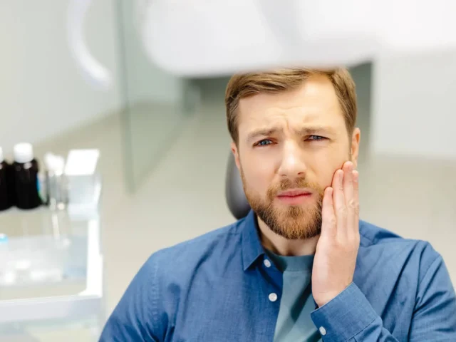 How to Manage Sensitivity After Teeth Whitening