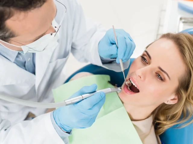 How Do You Know When You Need Dentures?